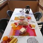 Cozy Guest Very Quiet And Pleasant : ) דירה *