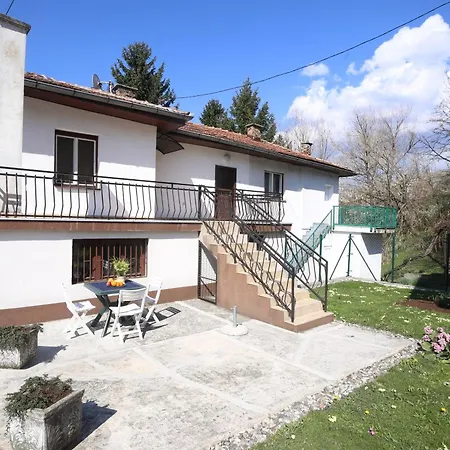 Cozy Guest Very Quiet And Pleasant : )